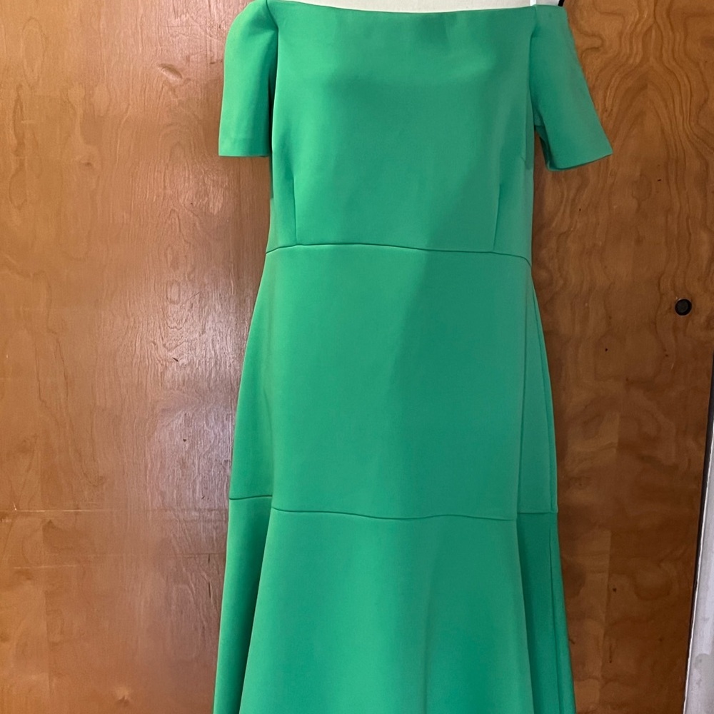 Elegant Green Off-Shoulder Dress